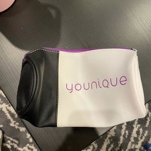 NWOT Younique makeup bag / brush case